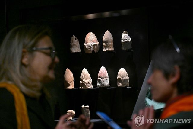 로마 지하철역에 전시된 유물들