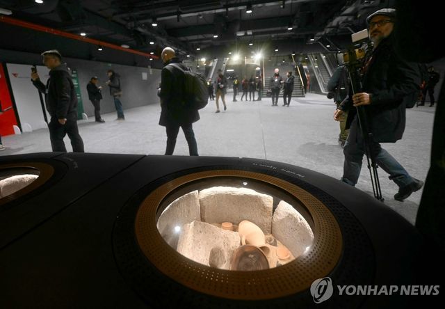 로마 지하철역에 전시된 유물들