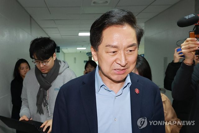 국회의원회관 사무실 도착한 김기현 의원