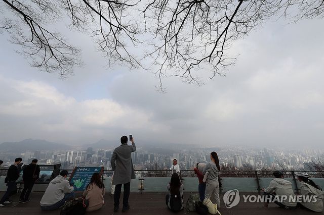 서울 '흐려도 매력있네'