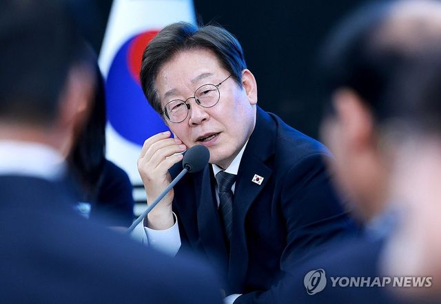 광주·전남 타운홀미팅에서 발언하는 이재명 대통령