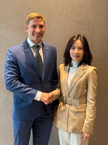 김진아(오른쪽) 외교2차관과 헬버그 차관