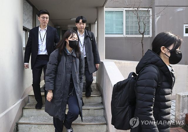 김건희특검, '로저비비에 선물' 김기현 자택 압수수색 종료