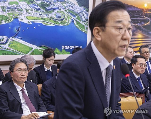 국회 국토위 출석한 이학재 인천공항공사 사장