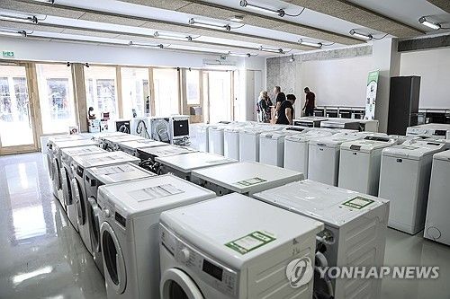 프랑스 가전제품 매장에 진열된 세탁기 [EPA 연합뉴스 자료사진. 재판매 및 DB 금지] 