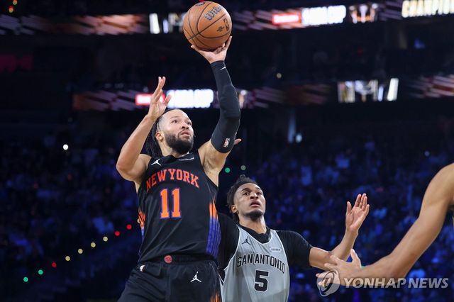 제일런 브런슨(11번)의 슛