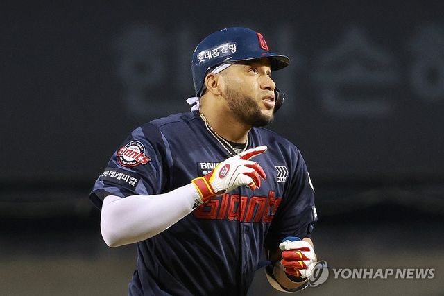 게임 뒤집은 레이예스