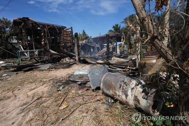 캄보디아 공격에 피해 입은 태국 마을