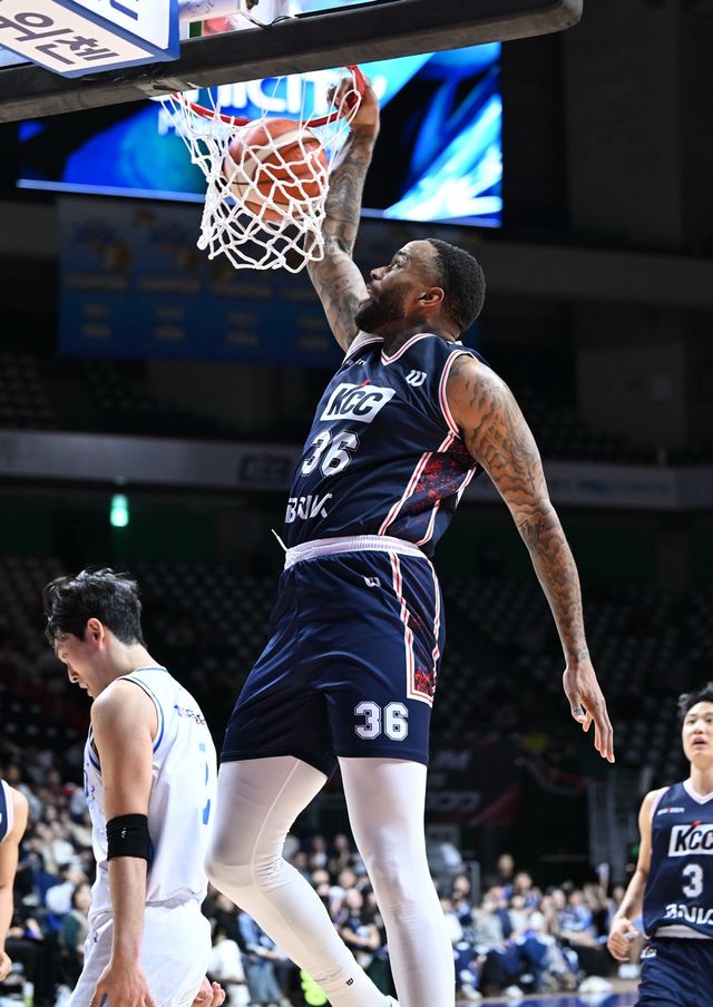 덩크 꽂는 라건아