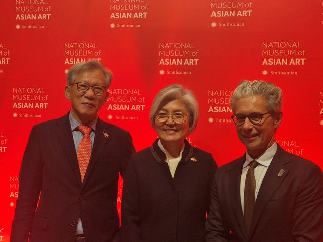 전시 축하 행사 모습 