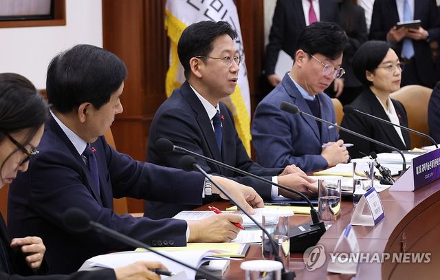 과학기술관계장관회의, 발언하는 배경훈 부총리