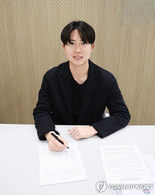 프로야구 롯데 자이언츠, 아시아쿼터 투수 교야마 마사야 영입