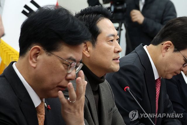 모두발언 하는 장동혁 대표