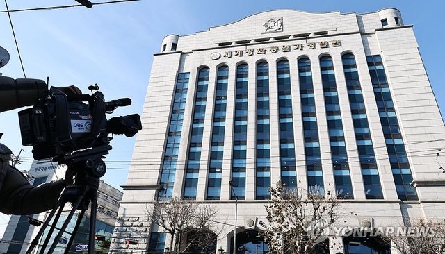 경찰, 통일교·전재수·특검 전방위 압수수색…시계·현금 추적