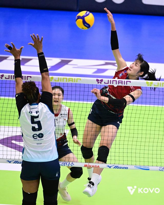 공격하는 정지윤