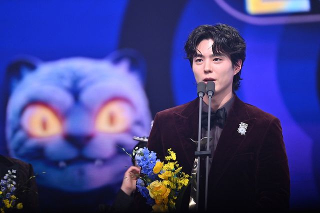 2025 KBS 연예대상에서 '올해의 예능인'에 선정된 박보검