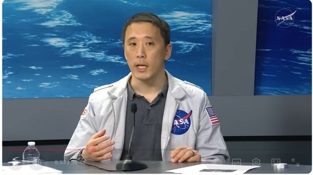 지구로 귀환 후 NASA 기자회견 참석한 조니 김 