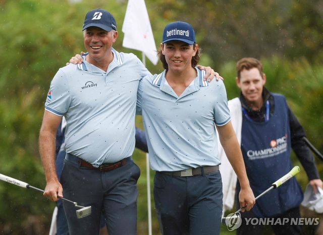 2023년 PNC 챔피언십에 출전한 맷 쿠처-캐머런 쿠처 부자