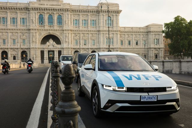현대차, UN WFP에 아이오닉5 및 충전인프라 기증 