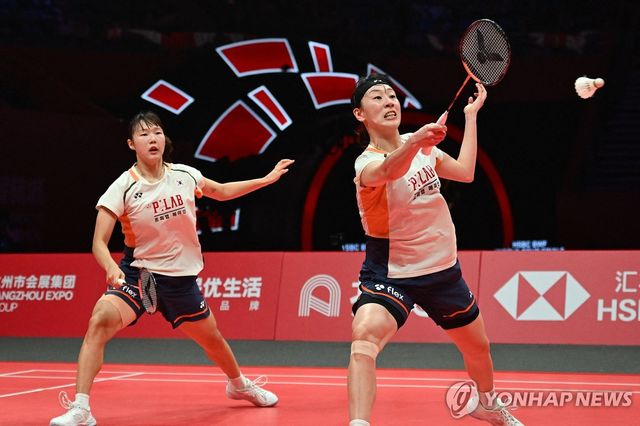 여자복식 백하나와 이소희(좌측부터)