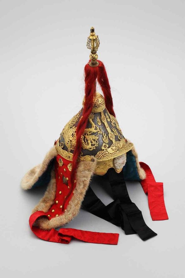 '온양민속박물관 소장 갑주와 갑주함' 투구 