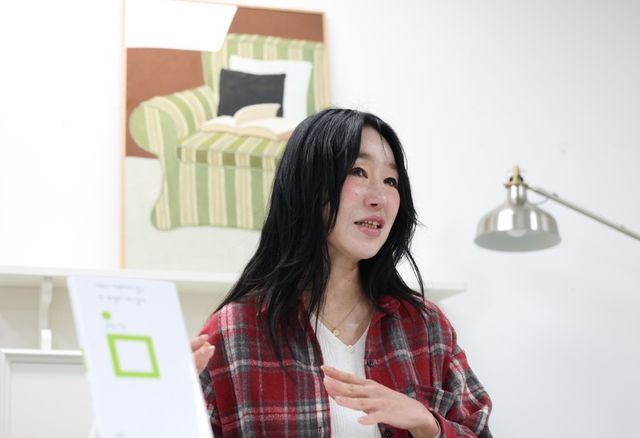 신작 시집 출간한 김이듬 시인