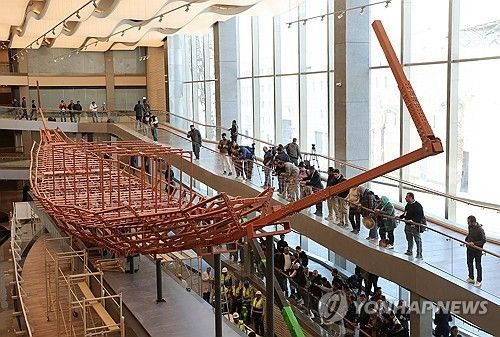 이집트 대박물관 파라오의 배 복원 실시간 공개