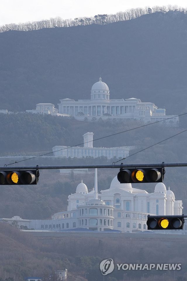 적막한 가평 통일교 본부
