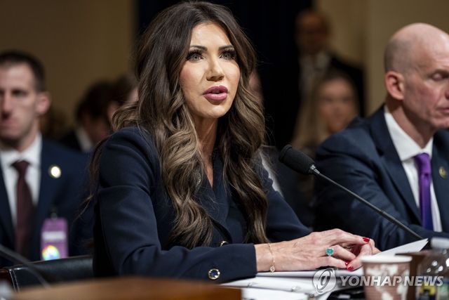 크리스티 놈 미 국토안보부 장관