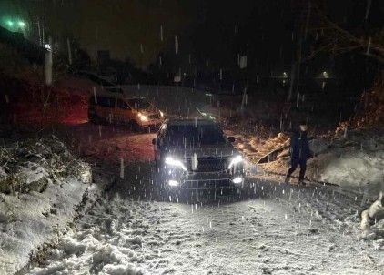 춘천 남산면에서 고립된 차량