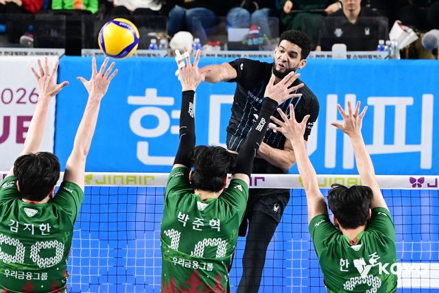 현대캐피탈 레오의 타점 높은 공격