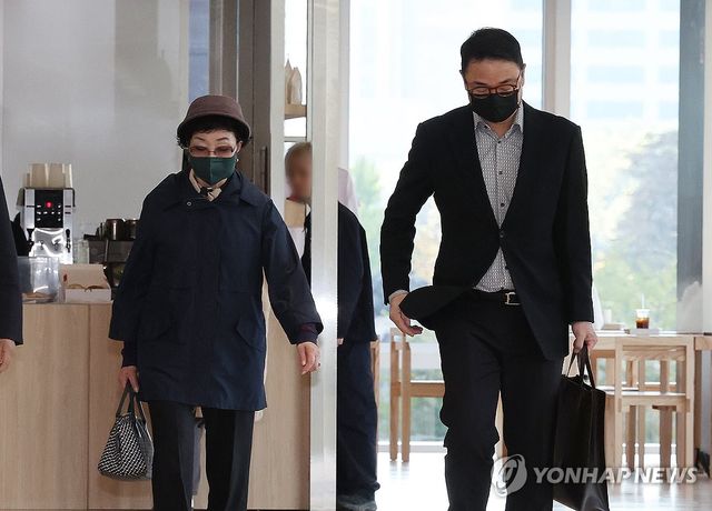 김건희 일가 특검 출석