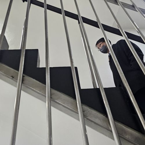 경찰 출석한 통일교 측 송광석 전 IAPP 회장