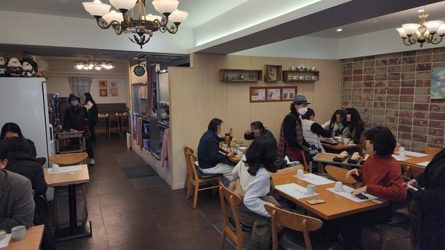 전국 최초 노인 일자리 초밥 전문점 '스시은(銀)'