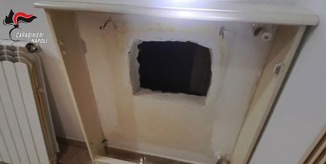 이탈리아 마피아 보스 은신공간 입구