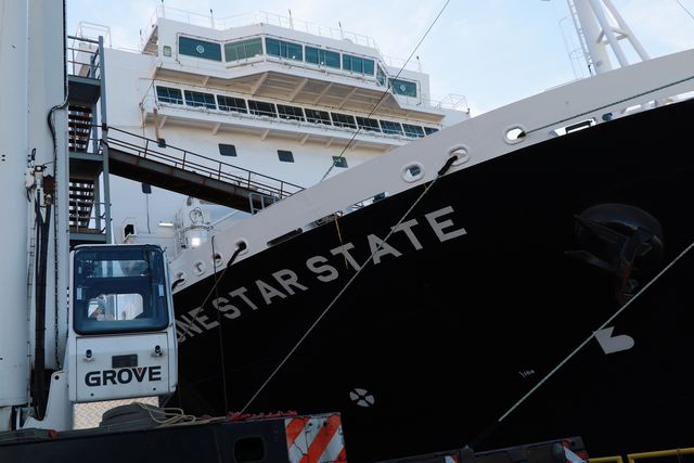 한화필리조선소서 마무리 작업 중인 국가안보다목적선박