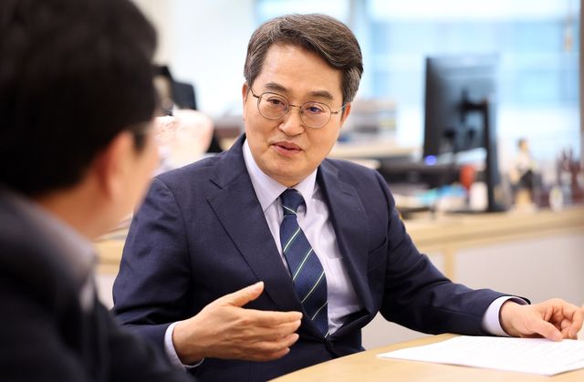 신년인터뷰하는 김동연 경기도지사