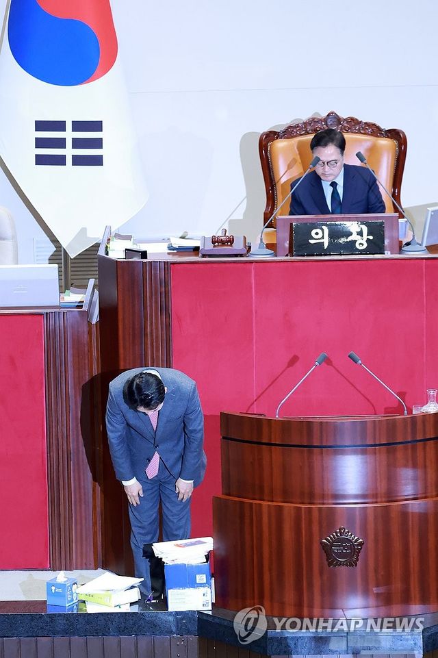 내란전담재판부 설치법 필리버스터 마친 국민의힘 장동혁 대표