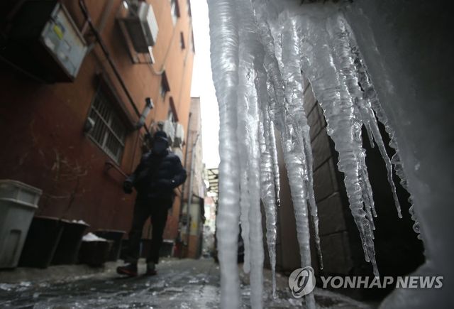 강추위가 만든 쪽방촌의 모습