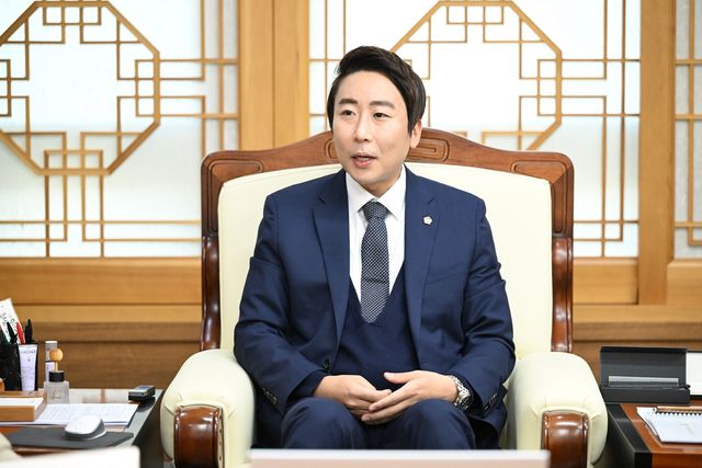임채성 세종시의회 의장
