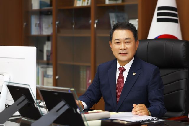 김시성 강원특별자치도의회 의장