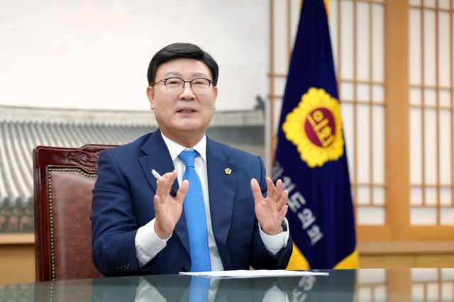 문승우 전북특별자치도의회 의장