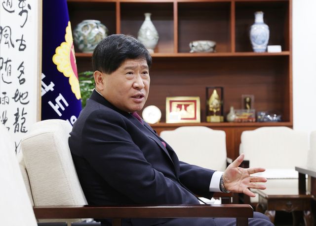 홍성현 충남도의장