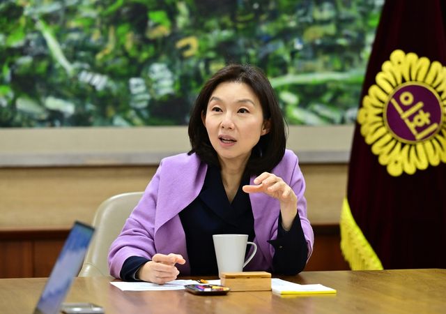 연합뉴스와 인터뷰하는 최호정 서울시의회 의장