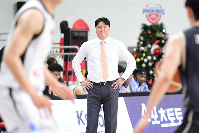 300승 올린 문경은 kt 감독