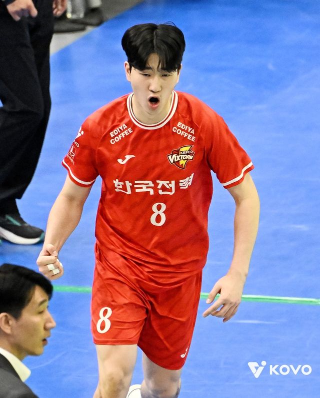 한국전력 아웃사이드 히터 박승수