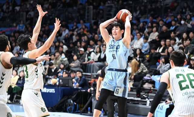 패스하는 고양 소노 이정현