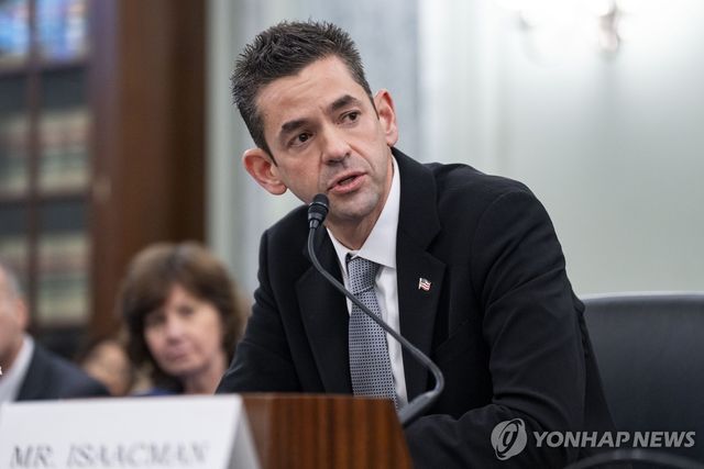 지난 3일 미 의회 인사청문회에서 답변하는 재러드 아이작먼 NASA 국장 