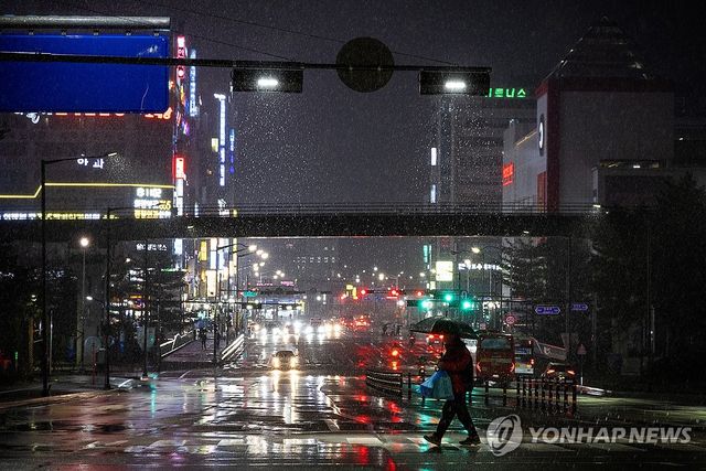 진눈깨비 내리는 수도권