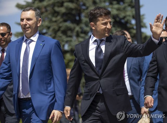 세르히 셰피르(왼쪽)와 젤렌스키(2019년)